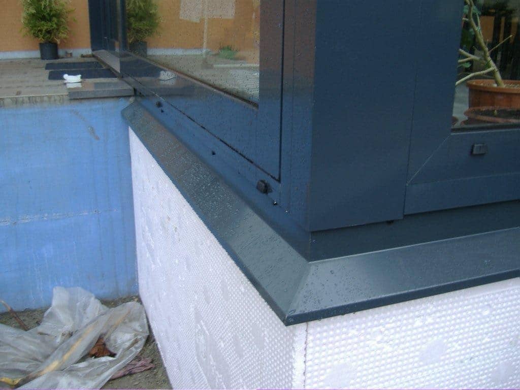 Hliníkový parapet